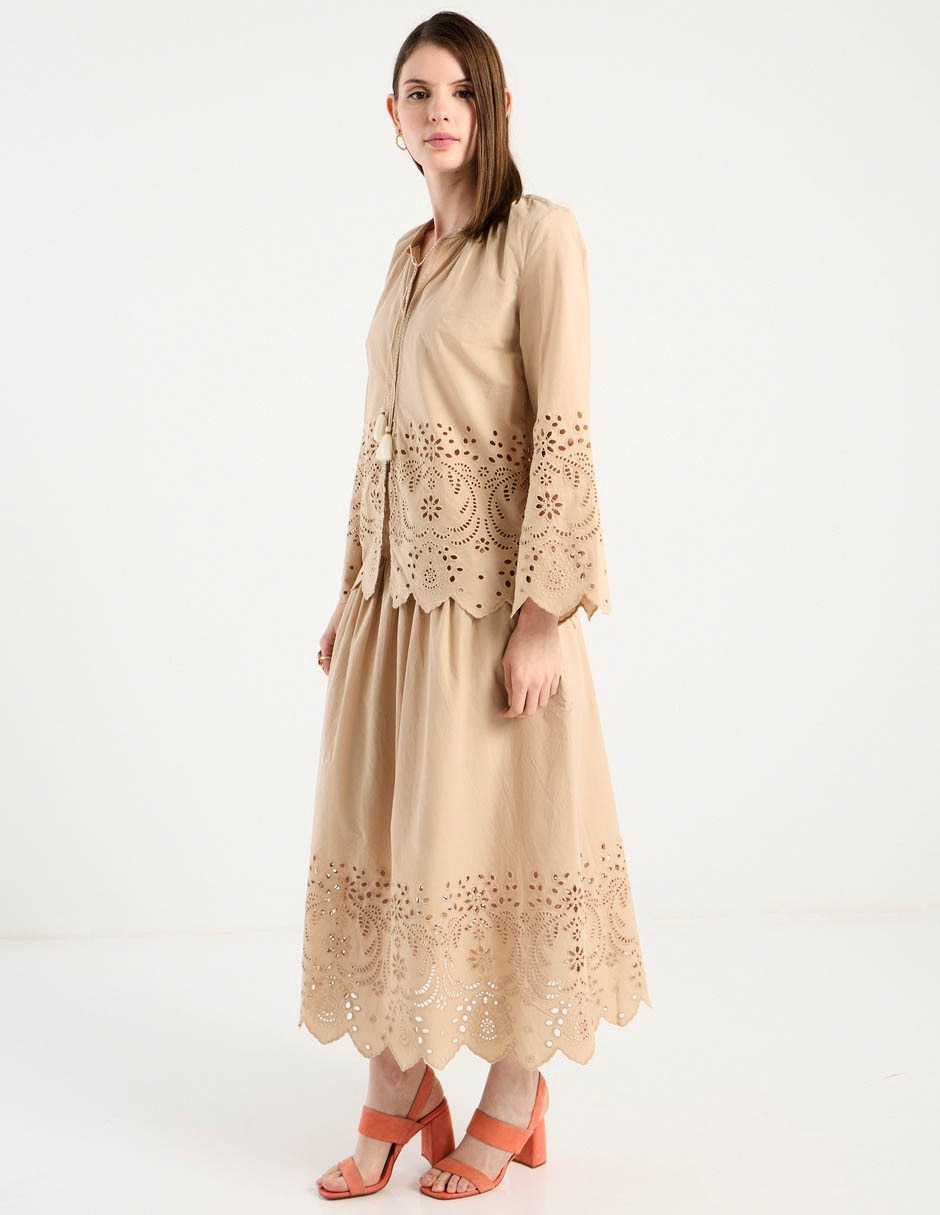 Falda midi con pretina 4