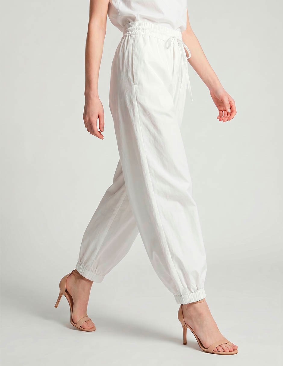Pantalón jogger kur. Kuma amplio para mujer