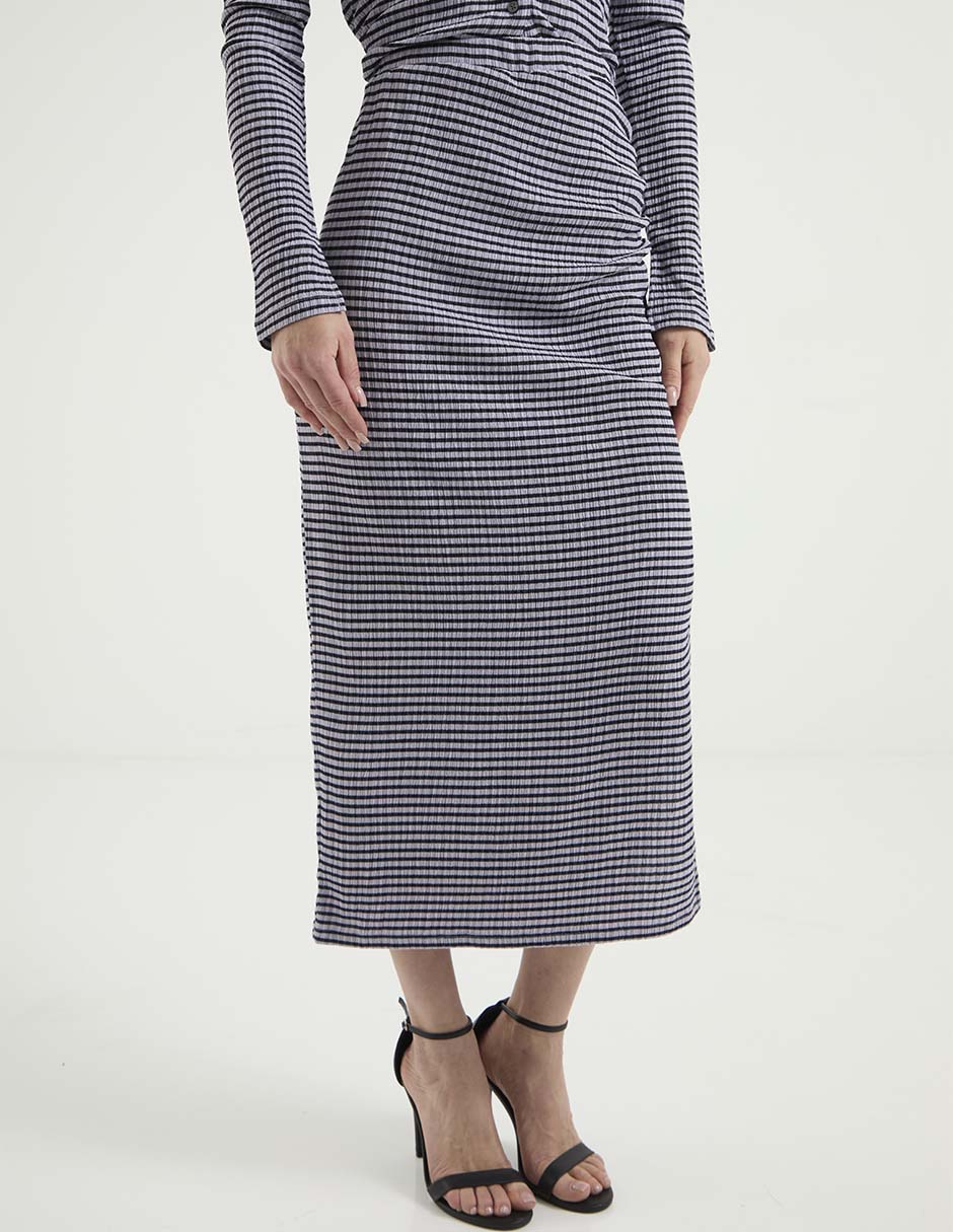 Falda crop a la cintura 1