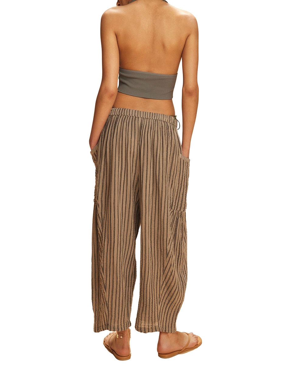 Pantalón amplio para mujer 4