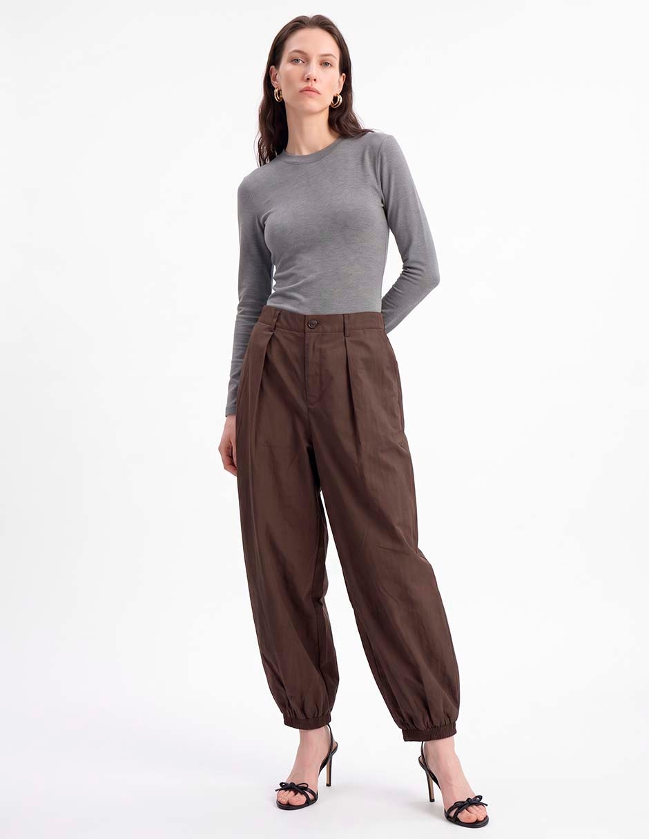 Pantalón amplio para mujer