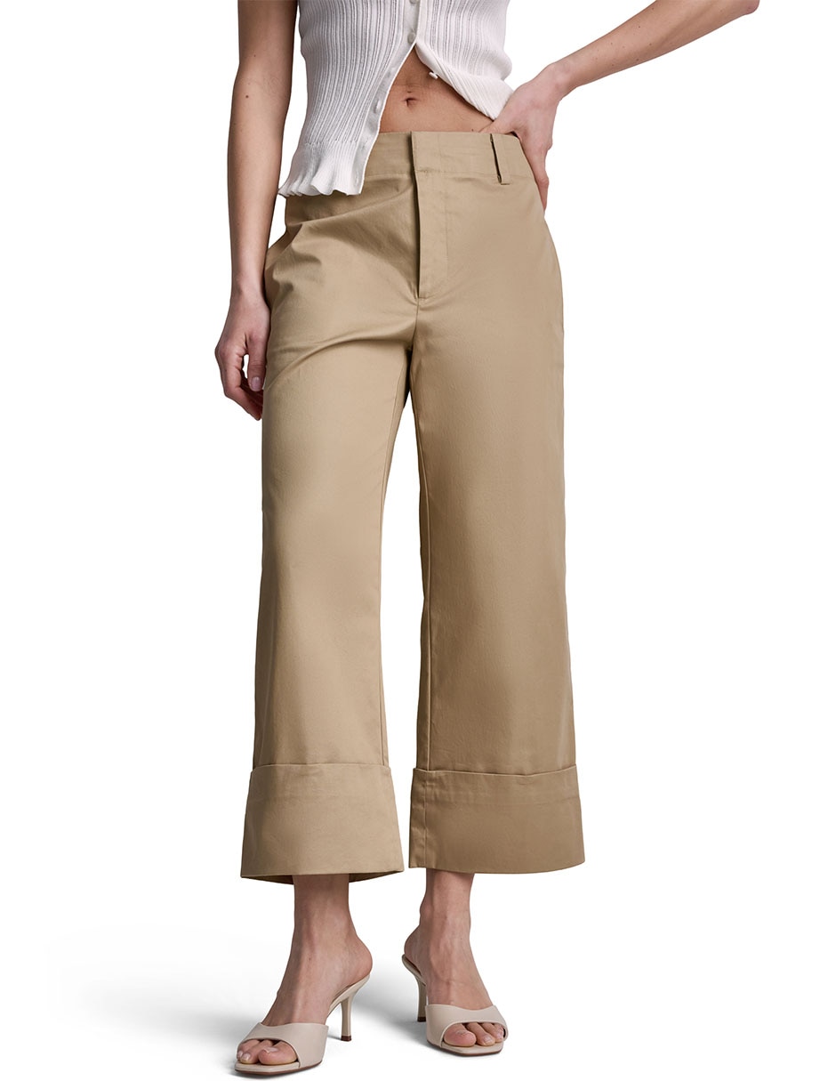 Pantalón capri amplio para mujer Pantalón capri amplio para mujer