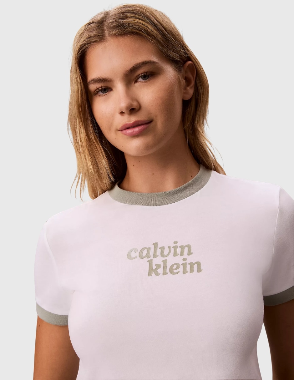 Playera manga corta cuello redondo para mujer 4