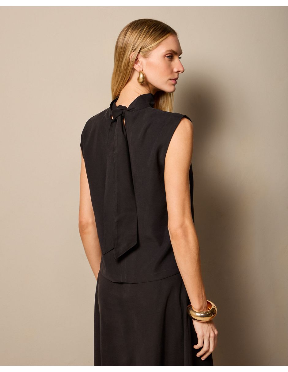 Top cuello (si aplica) Halter escote (si aplica) Ilusión tirante (si aplica) Sin tirantes