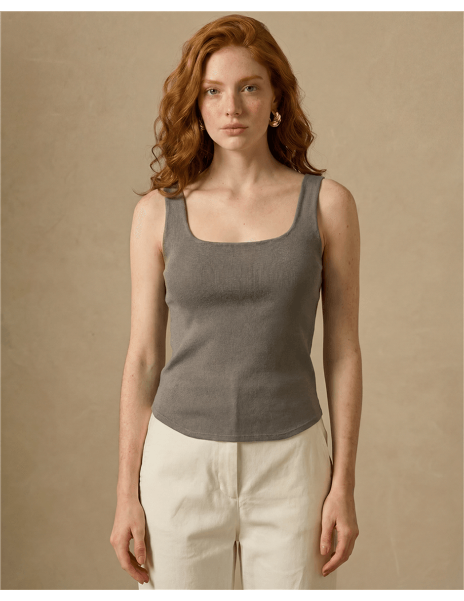 Top cuello (si aplica) Cuadrado escote (si aplica) Cuadrado tirante (si aplica) Sin tirantes 5