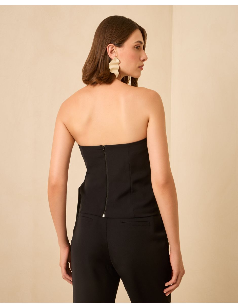 Top cuello (si aplica) Sin cuello escote (si aplica) Sin escote tirante (si aplica) Sin tirantes